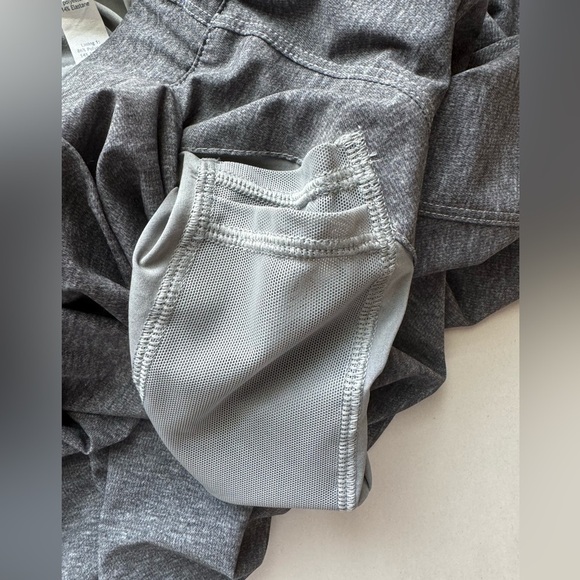 Lululemon Gray Running Jogger Athletic Pants, Size 6 - Picture 6 of 9